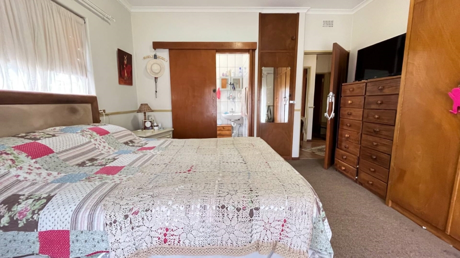 4 Bedroom Property for Sale in Heidelberg Western Cape